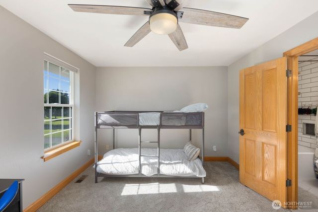 3605 214th Avenue E, Lake Tapps, WA 98391