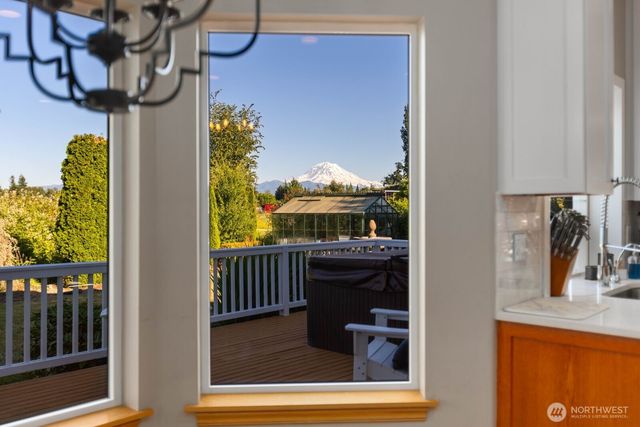 3605 214th Avenue E, Lake Tapps, WA 98391