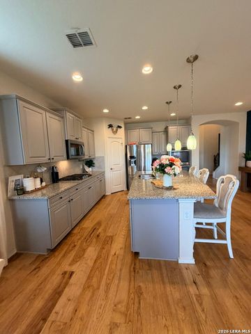 2733 RIDGE PATH DR, New Braunfels, TX 78130