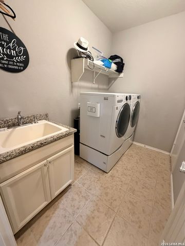 2733 RIDGE PATH DR, New Braunfels, TX 78130