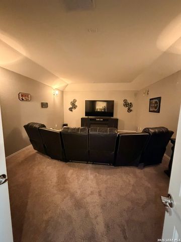 2733 RIDGE PATH DR, New Braunfels, TX 78130