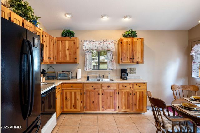 2086 PINEWOOD Drive, Overgaard, AZ 85933