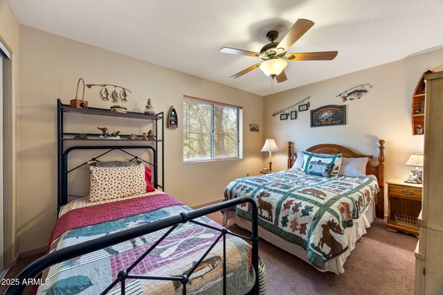 2086 PINEWOOD Drive, Overgaard, AZ 85933