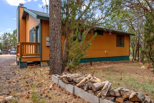 2086 PINEWOOD Drive, Overgaard, AZ 85933