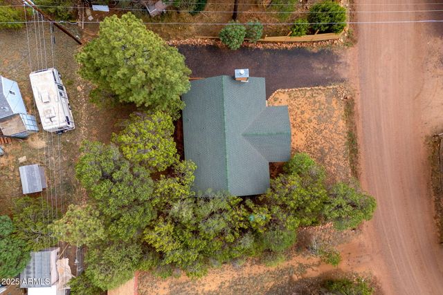 2086 PINEWOOD Drive, Overgaard, AZ 85933