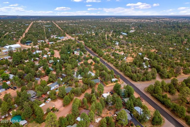 2086 PINEWOOD Drive, Overgaard, AZ 85933