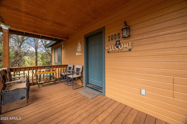 2086 PINEWOOD Drive, Overgaard, AZ 85933