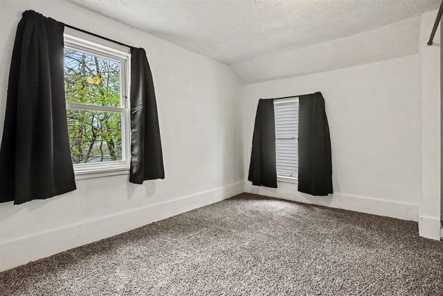 122 S 5th Street, Niles, MI 49120