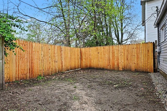 122 S 5th Street, Niles, MI 49120