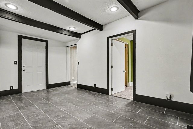122 S 5th Street, Niles, MI 49120