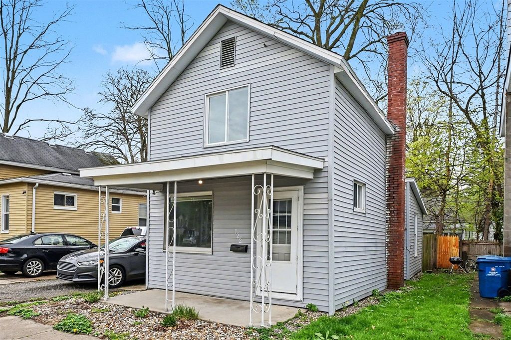 122 S 5th Street, Niles, MI 49120