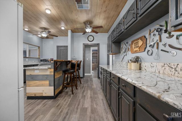 335 D Street, Taft, CA 93268