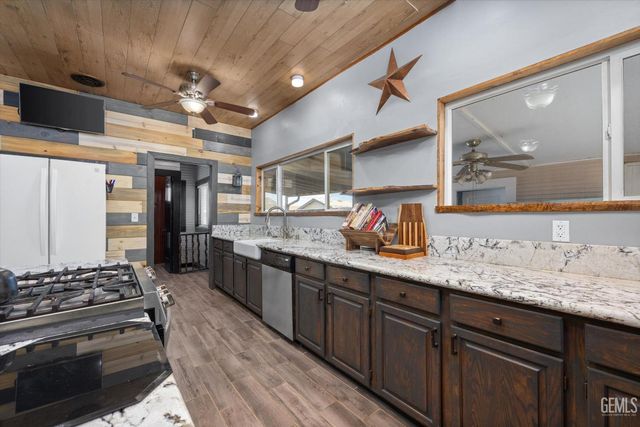 335 D Street, Taft, CA 93268