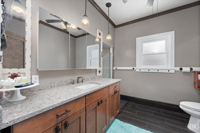 335 D Street, Taft, CA 93268