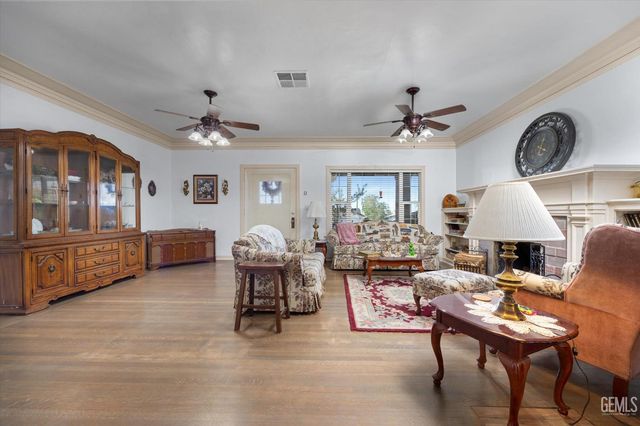 335 D Street, Taft, CA 93268