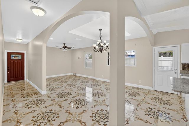 7515 TIDEWATER TRAIL, Tampa, FL 33619