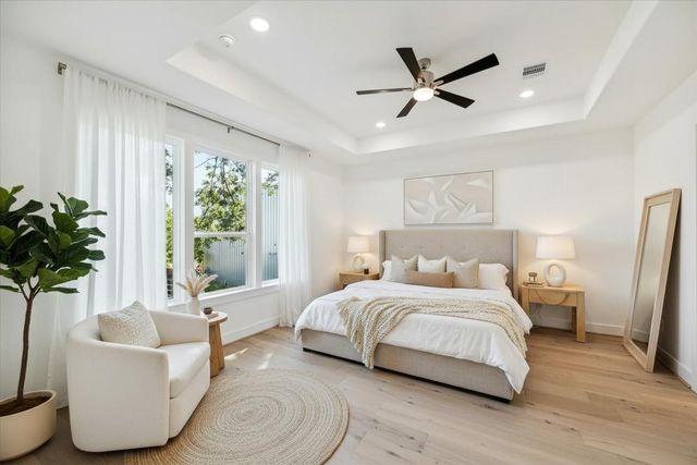 5337 Larkin Street, Houston, TX 77007