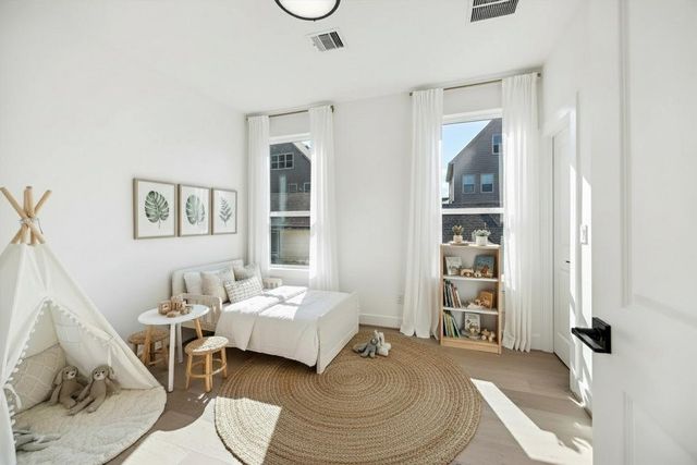 5337 Larkin Street, Houston, TX 77007