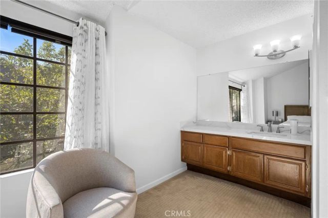 21145 Lassen 3, Chatsworth, CA 91311