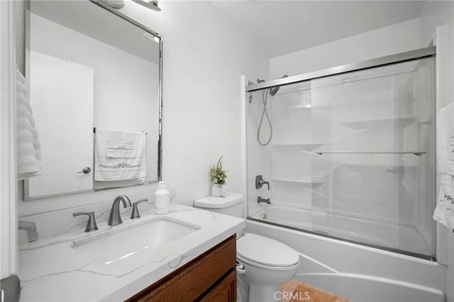 21145 Lassen 3, Chatsworth, CA 91311