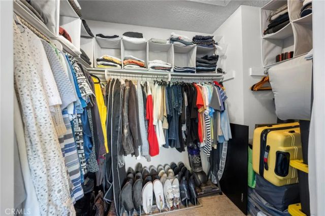 21145 Lassen 3, Chatsworth, CA 91311