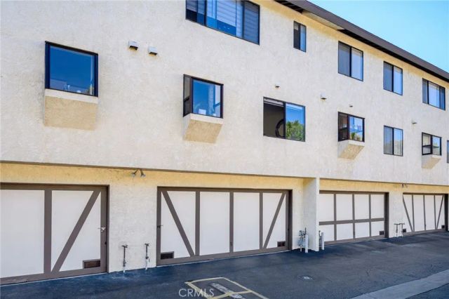 21145 Lassen 3, Chatsworth, CA 91311