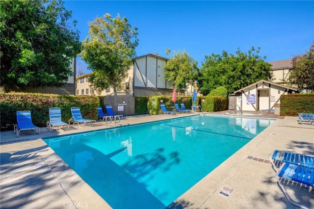 21145 Lassen 3, Chatsworth, CA 91311