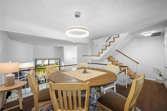 21145 Lassen 3, Chatsworth, CA 91311