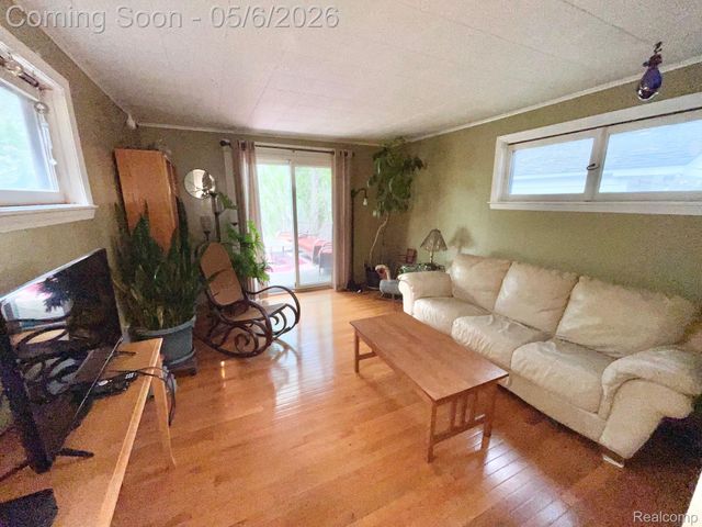2826 Bamlet Road, Royal Oak, MI 48073