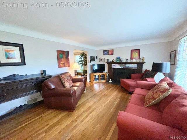 2826 Bamlet Road, Royal Oak, MI 48073