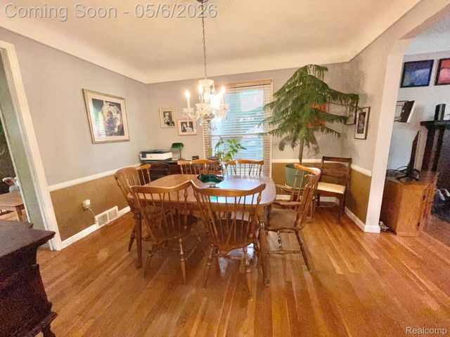 2826 Bamlet Road, Royal Oak, MI 48073
