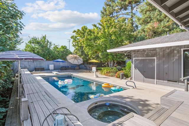 5030 River Rd, Oakdale, CA 95361