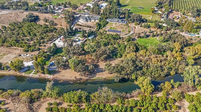 5030 River Rd, Oakdale, CA 95361