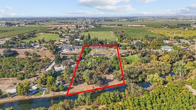 5030 River Rd, Oakdale, CA 95361