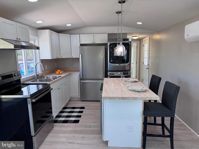 16448 BALL POINT RD, Piney Point, MD 20674