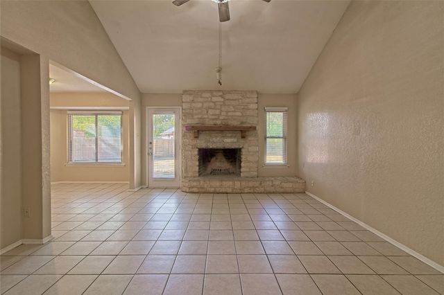 914 Garden Meadow DR, Georgetown, TX 78628