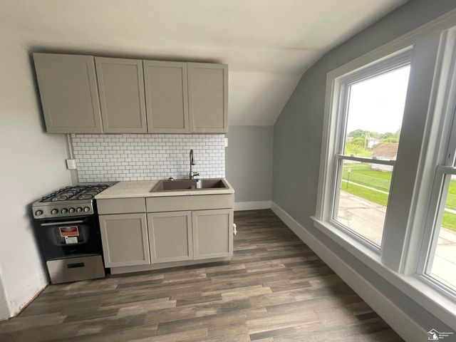 68 Navarre Street, Monroe, MI 48161