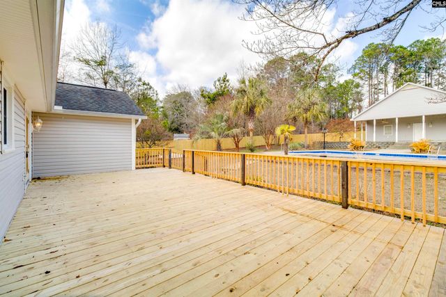 1207 S Fredericksburg Drive, Lugoff, SC 29078