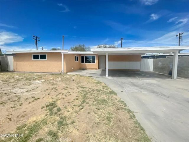 44739 3rd Street East, Lancaster, CA 93535