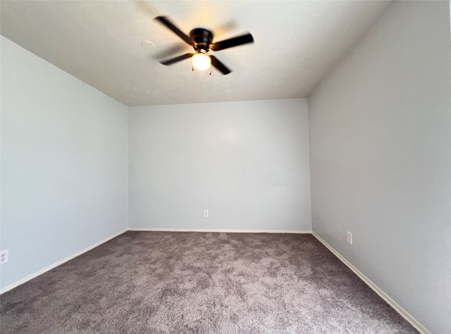 623 Bentwood Drive, Lewisville, TX 75067