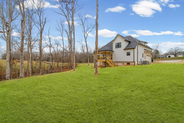 1800 Gholson Rd, Clarksville, TN 37043