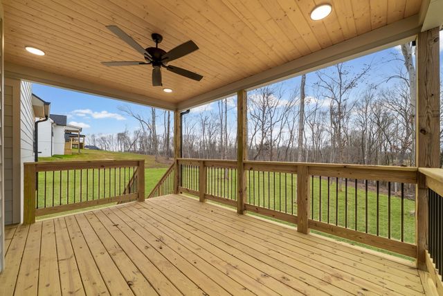 1800 Gholson Rd, Clarksville, TN 37043