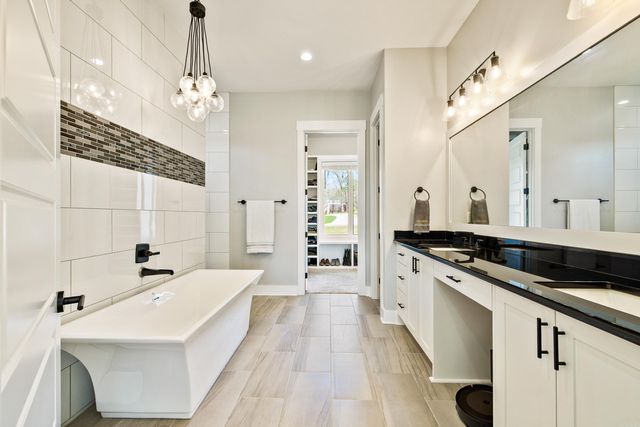 9103 Red Barn Way, Alexander, AR 72002