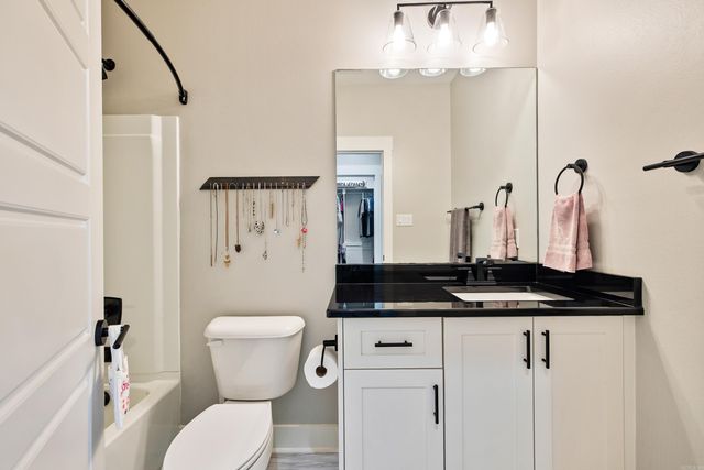 9103 Red Barn Way, Alexander, AR 72002