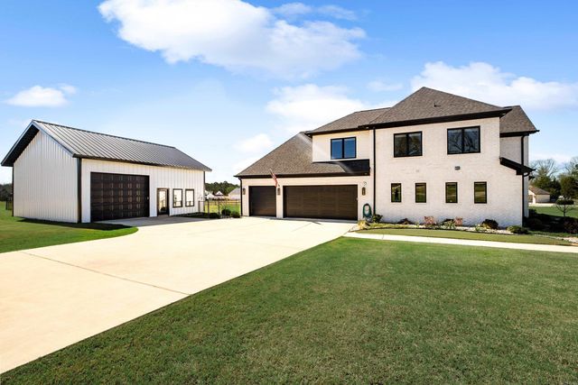 9103 Red Barn Way, Alexander, AR 72002