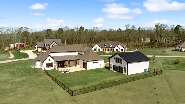 9103 Red Barn Way, Alexander, AR 72002