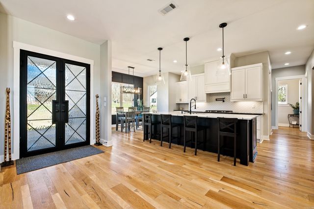 9103 Red Barn Way, Alexander, AR 72002