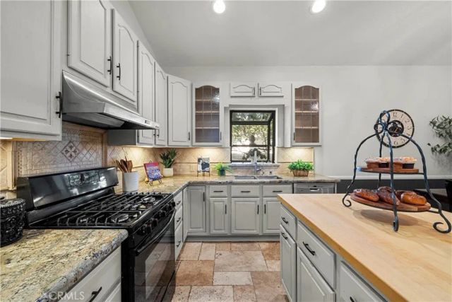 8617 Forsythe Street, Sunland, CA 91040