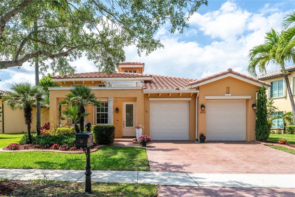 10758 NW 83rd Ct, Parkland, FL 33076