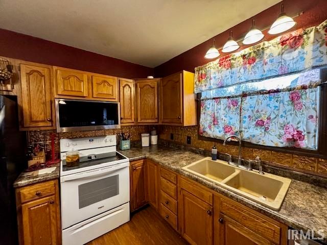 21 S Main Street, Rosedale, IN 47874